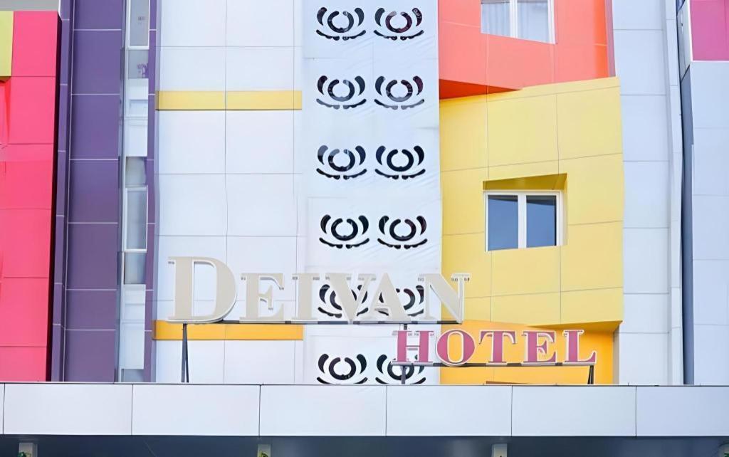 Deivan Hotel Padang  Exterior photo
